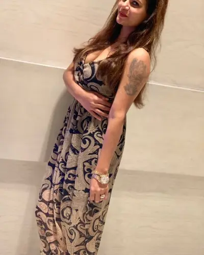 Mohadi Escort